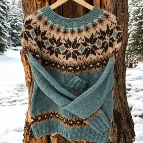 Lydia – Cozy Sweater Featuring Timeless Winter Accents