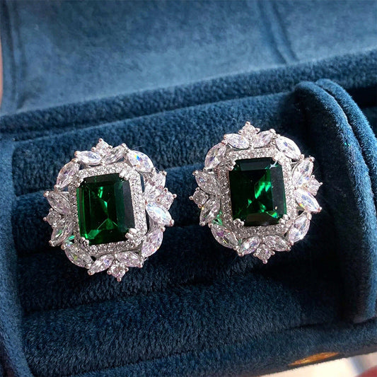 Vivea Elvryn Earrings | White Gold