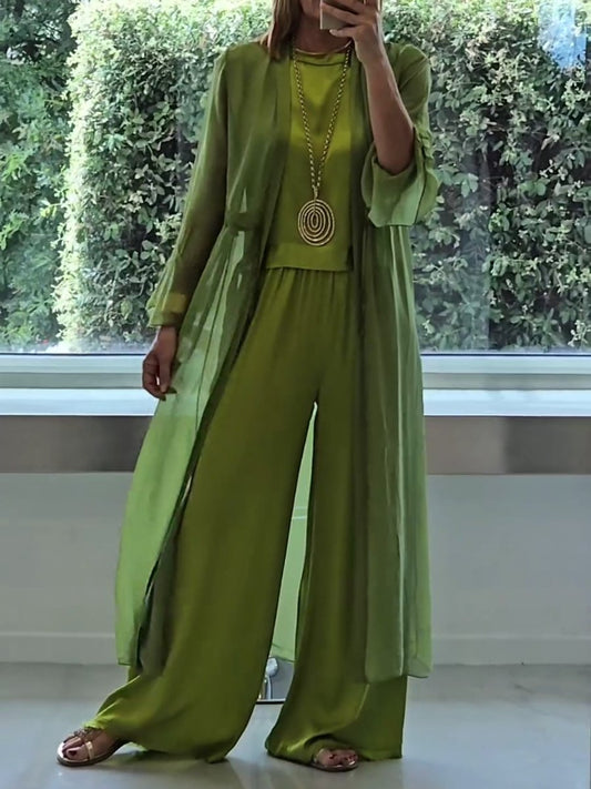 Lindsy | Stylish and Cozy Ensemble