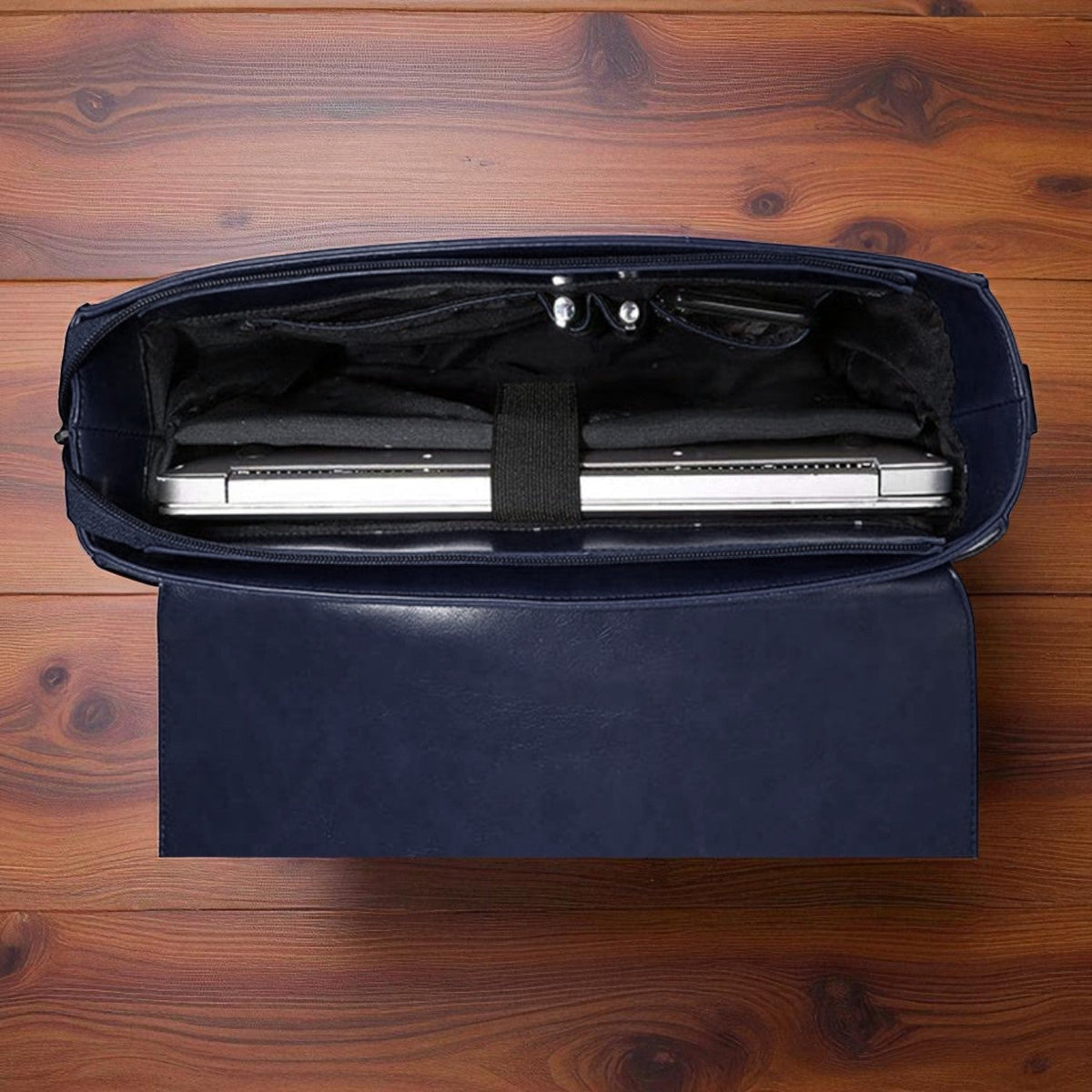 's Backpack with a Stunning, Fashionable Design